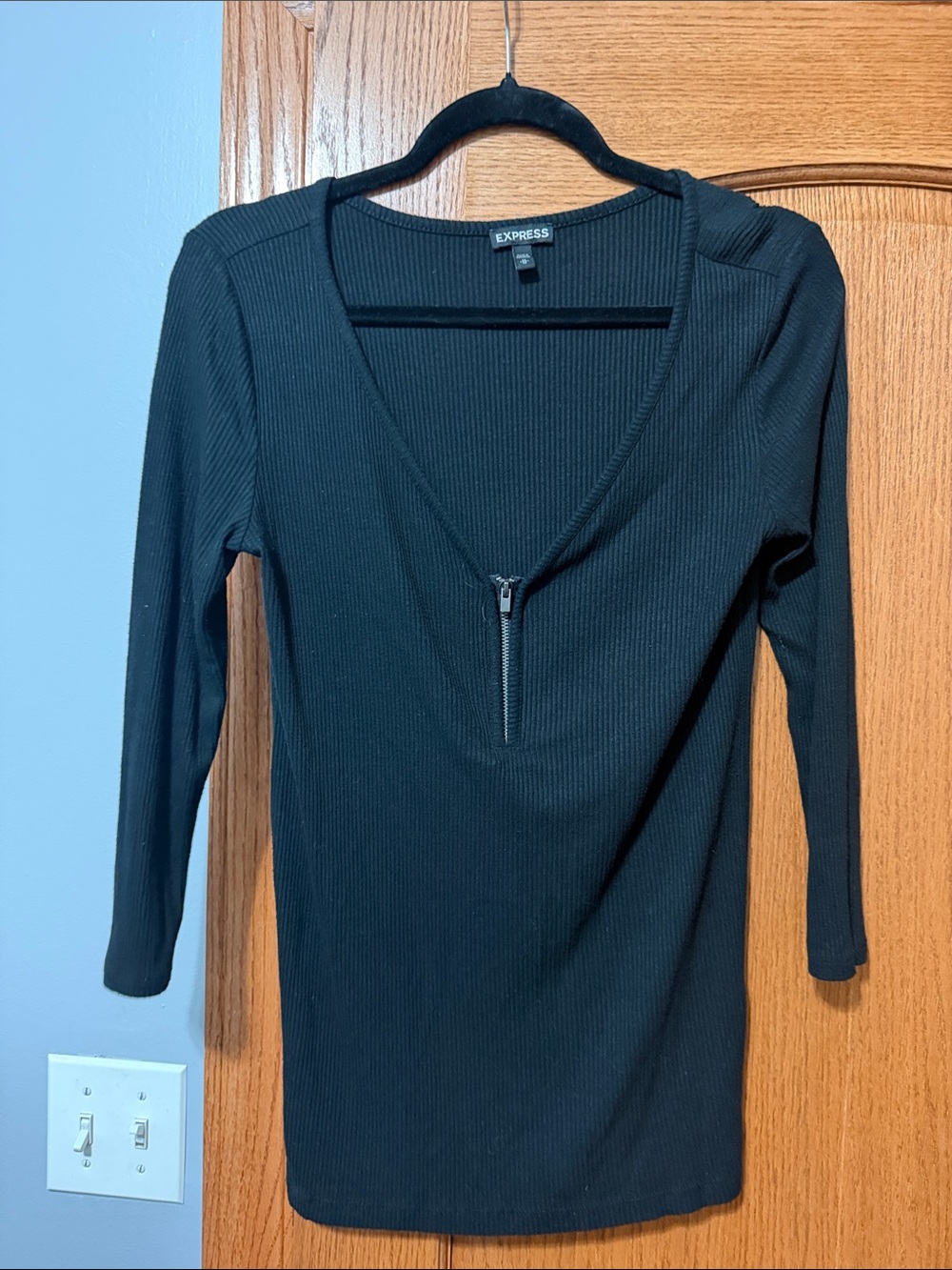 Express Black Ribbed Long-Sleeve Zip Front Top
